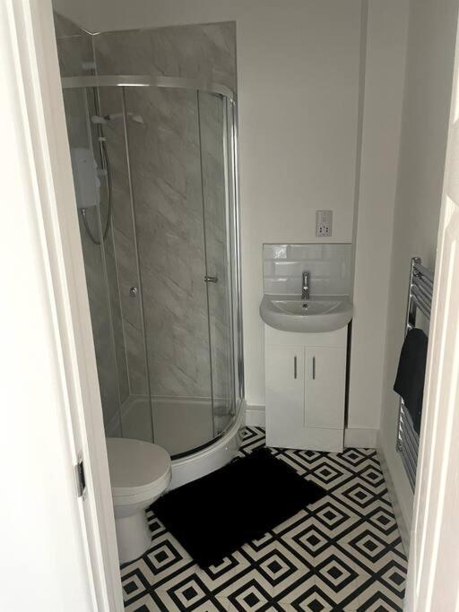 دربي #2Bs 1 Bed Serviced Apartment المظهر الخارجي الصورة